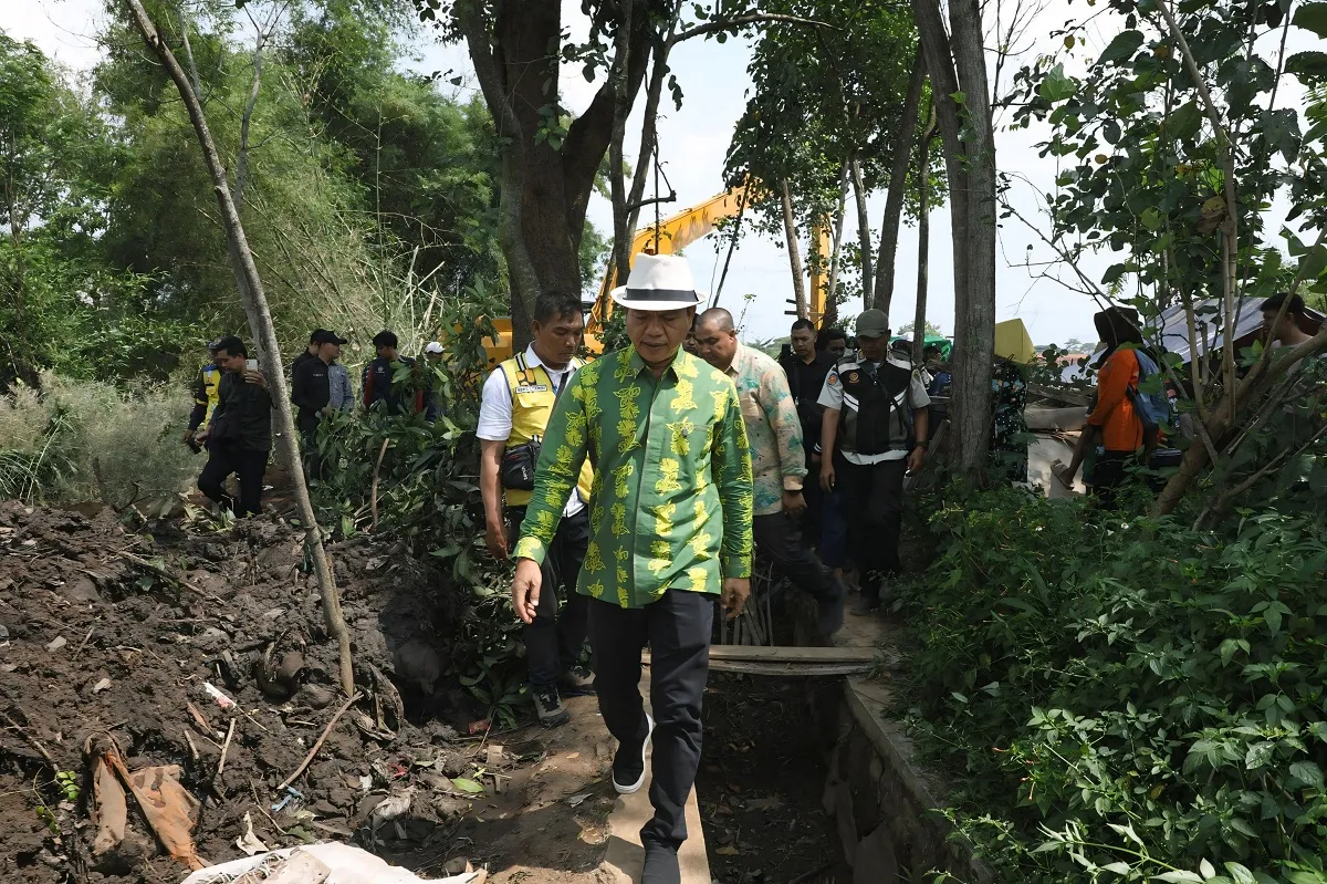 Digarap Secara Pentahelix, KDS Tinjau Progres Normalisasi Sungai Cisunggalah